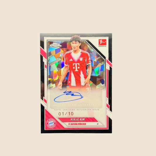 Minjae Kim Black Auto /10 – Topps Chrome Bundesliga